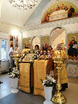 Богослужение в церкви Покрова Пресвятой Богородицы м-на Звягино