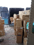 Помощь в погрузке гуманитарной помощи для отправки на Донбасс